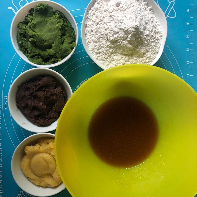 Bước 2 Sên đậu xanh Bánh trung thu hình con vật