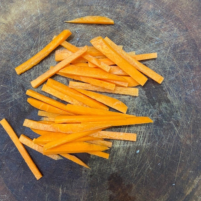 Bước 1 Sơ chế các nguyên liệu Bánh tráng cuốn tôm