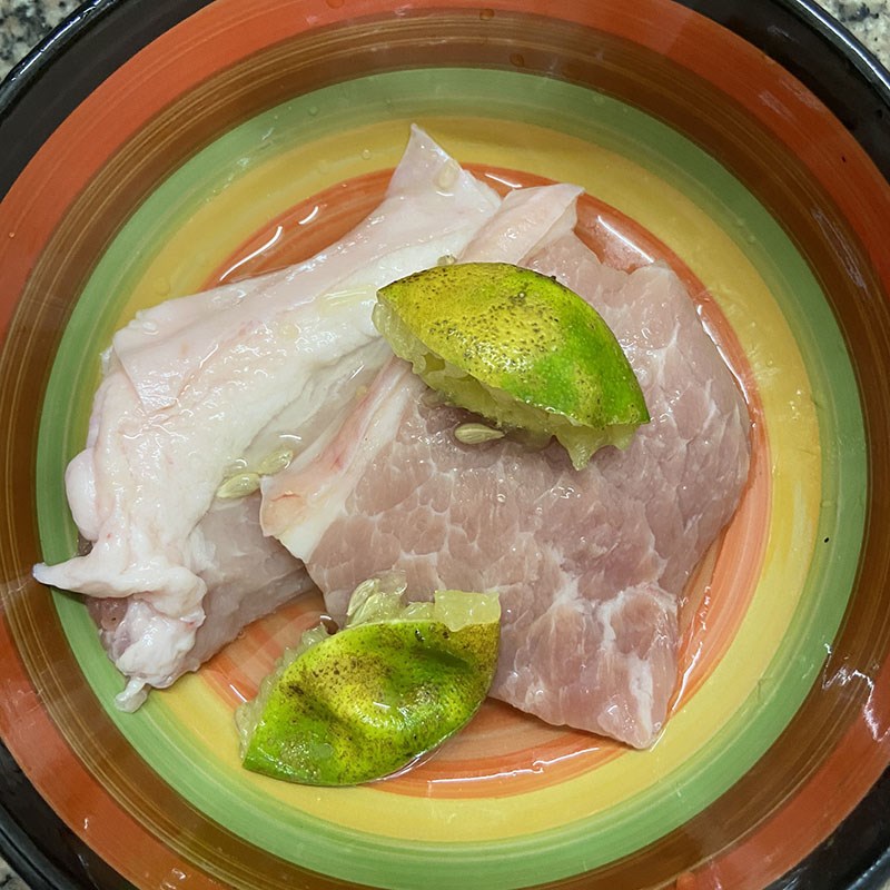 Bước 1 Sơ chế nguyên liệu Bánh tráng cuốn thịt heo