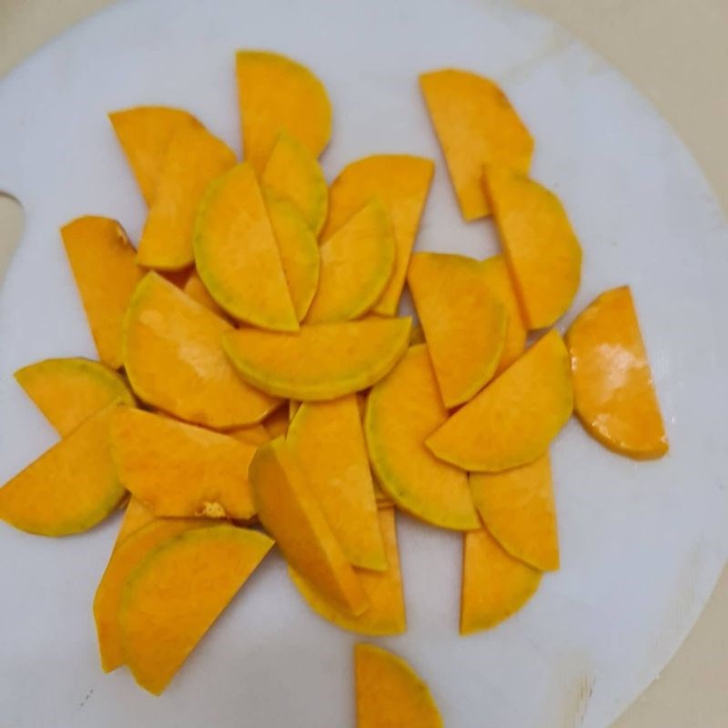 Bước 1 Sơ chế nguyên liệu Củ sen xào chay