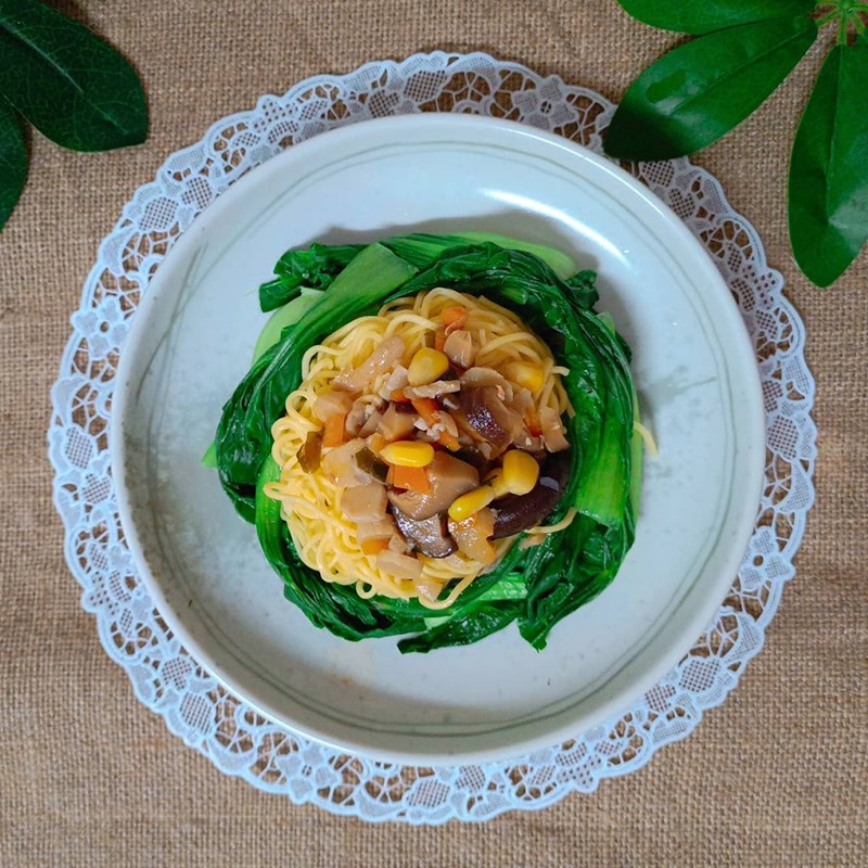 Bước 4 Thành phẩm Mì trộn chay với nấm