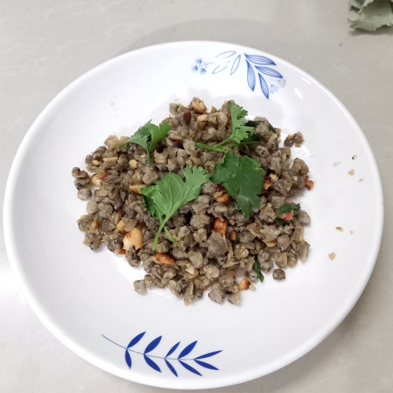 Bước 4 Thành phẩm Hến xào sả ớt