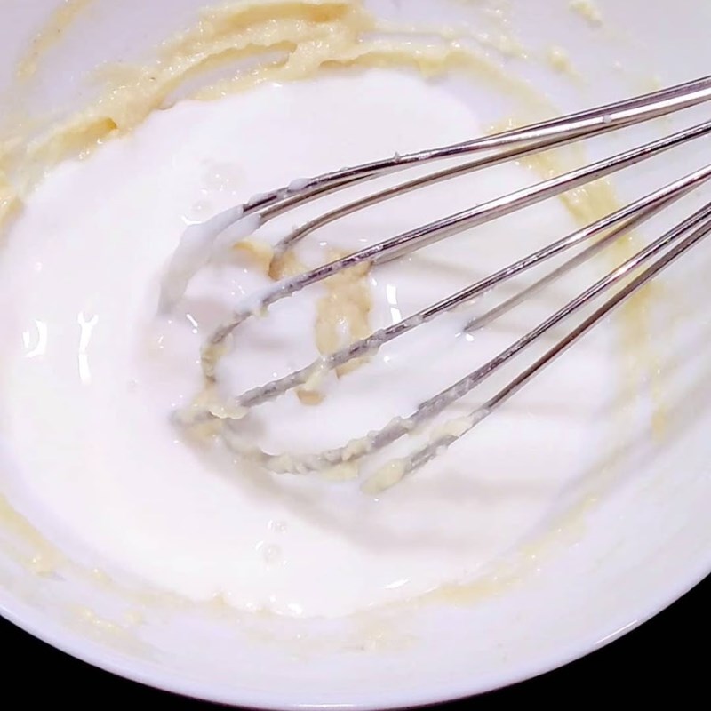 Bước 3 Trộn phô mai với sữa chua Bánh cheesecake oreo