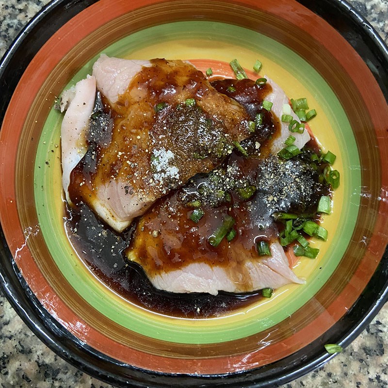 Bước 2 Ướp thịt Bánh tráng cuốn thịt heo