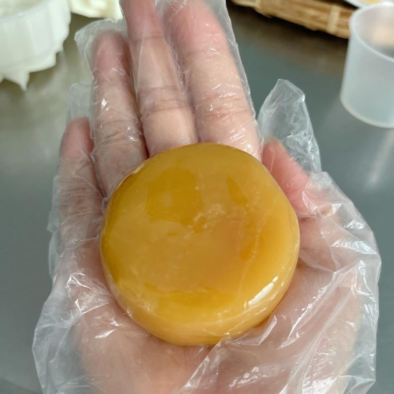 Bước 4 Vo nhân đậu xanh trứng muối Bánh trung thu rau câu nhân đậu xanh