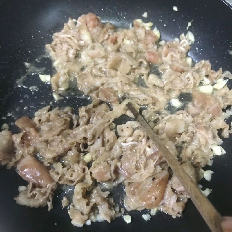 Bước 3 Xào su hào với thịt bò Su hào xào thịt bò (Công thức được chia sẻ từ người dùng)