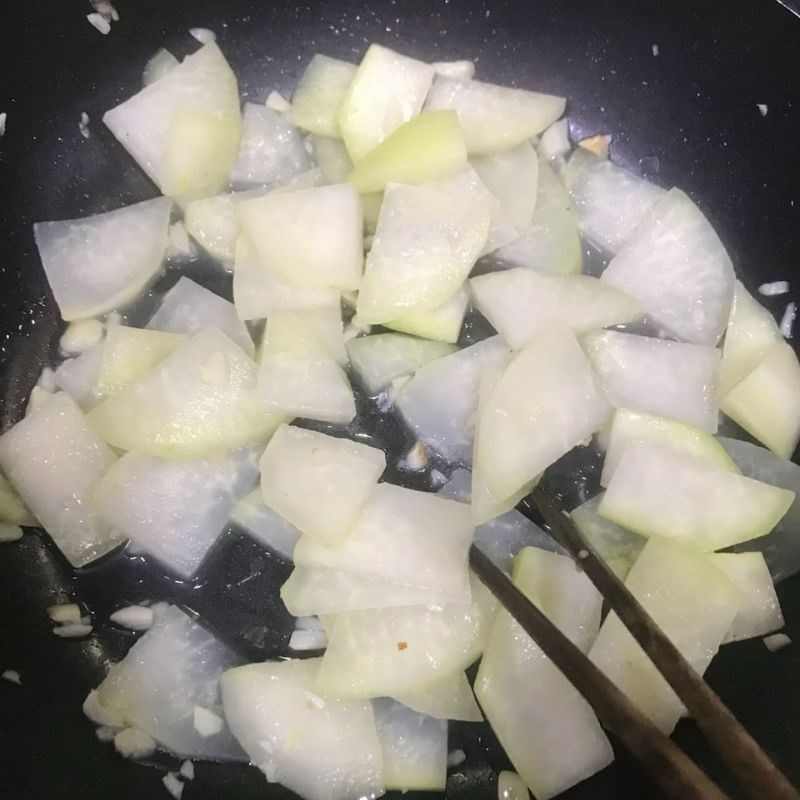 Bước 3 Xào su hào với thịt bò Su hào xào thịt bò (Công thức được chia sẻ từ người dùng)