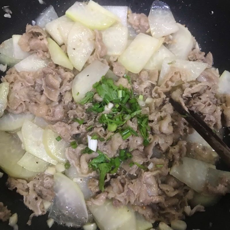 Bước 3 Xào su hào với thịt bò Su hào xào thịt bò (Công thức được chia sẻ từ người dùng)