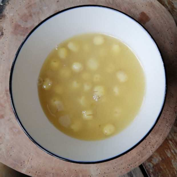 Cách nấu chè đậu xanh hạt sen thơm ngon, thanh mát cho cả nhà cùng dùng
