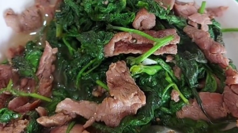 Cải trời x&agrave;o thịt b&ograve;