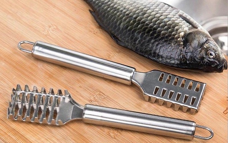 Dụng cụ đ&aacute;nh vảy c&aacute; bằng inox