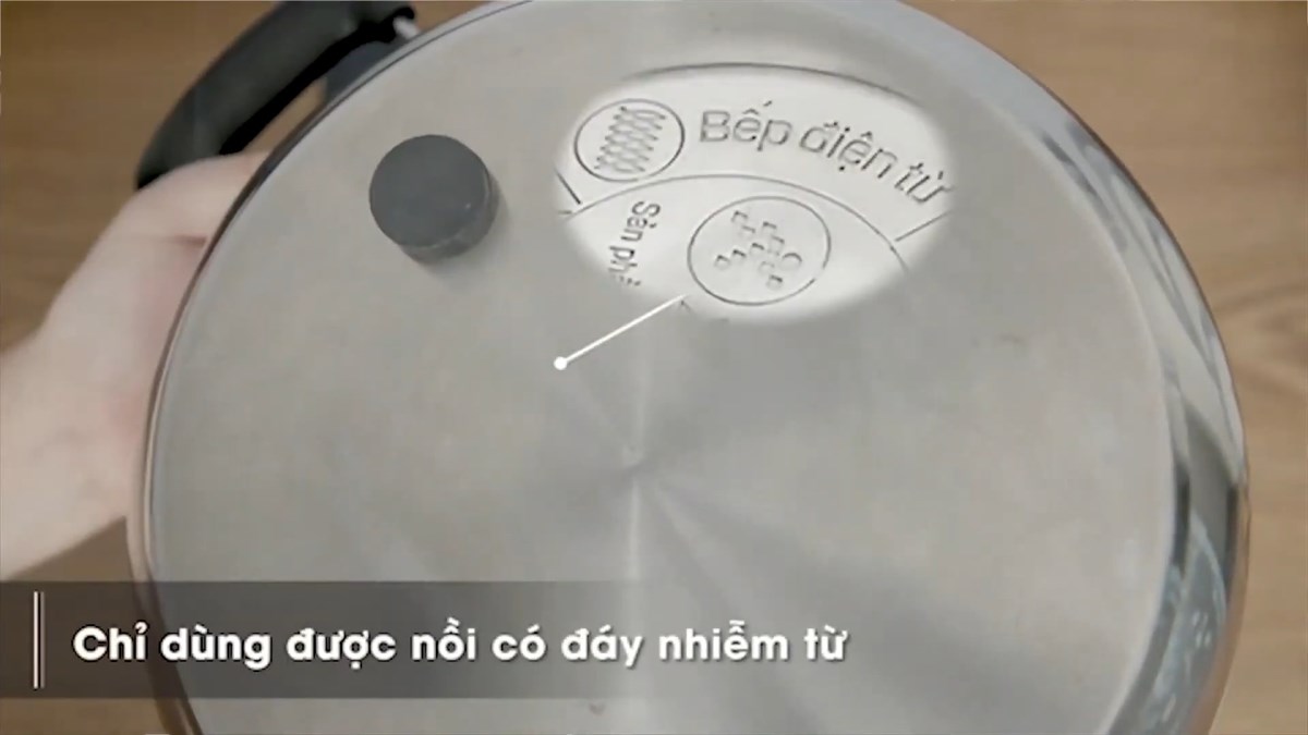 Bếp từ đ&ocirc;i lắp &acirc;m Kangaroo KG438I chỉ d&ugrave;ng dược với nồi nhiễm từ