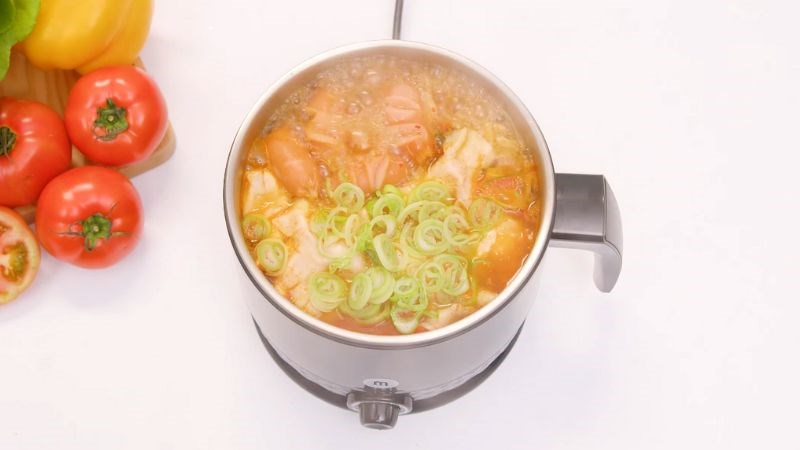 Th&agrave;nh phẩm m&igrave; g&oacute;i nấu bằng ca đa năng