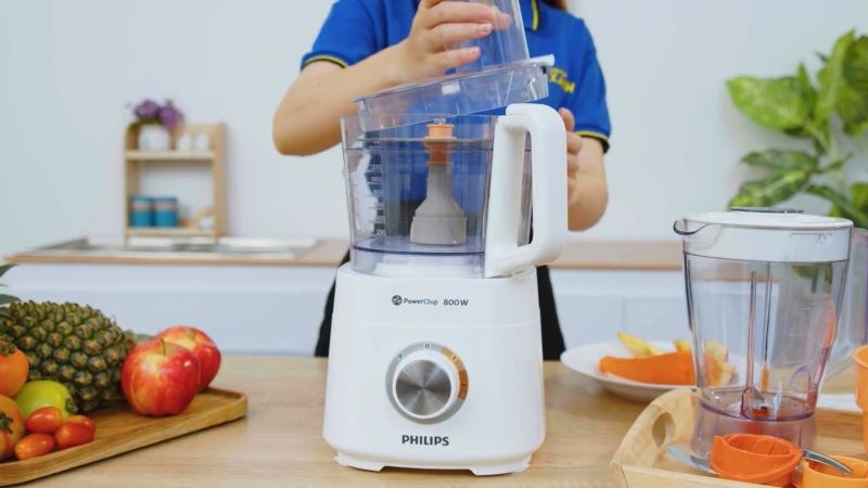 Đ&oacute;ng nắp m&aacute;y xay đa năng Philips HR7510/00