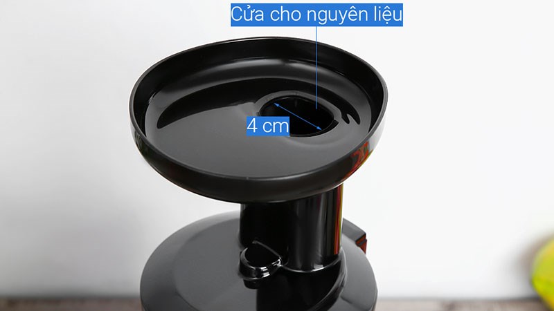 Ống tiếp nguy&ecirc;n liệu của m&aacute;y &eacute;p chậm Kangaroo KG1B8