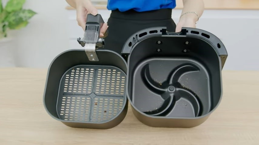 Khay chi&ecirc;n của nồi chi&ecirc;n kh&ocirc;ng dầu Philips HD9252/90 