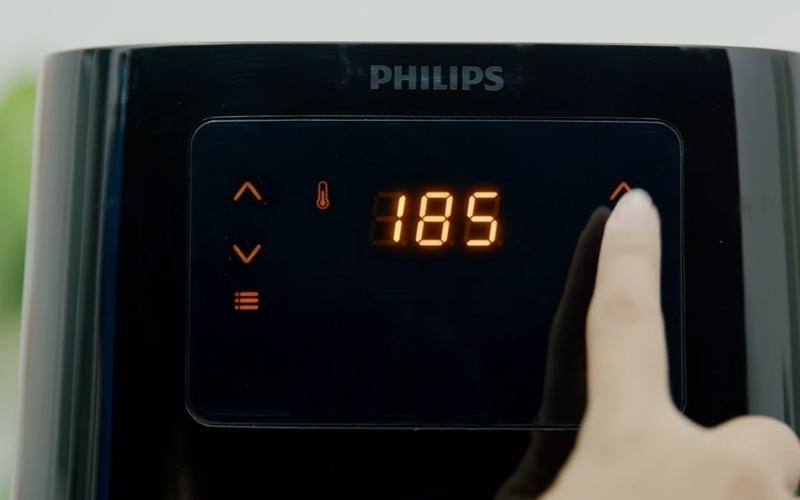 Thiết lập 185 độ C trong v&ograve;ng 8 ph&uacute;t để chi&ecirc;n g&agrave;