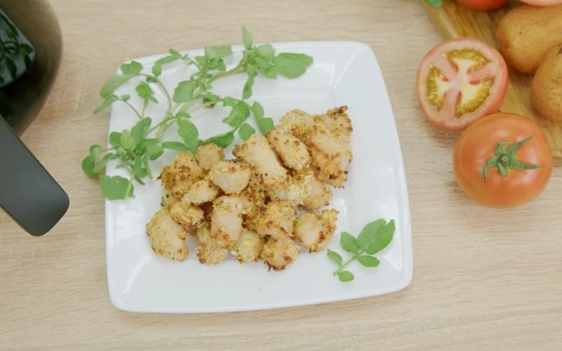 Th&agrave;nh phẩm g&agrave; lắc x&ugrave; khi được chi&ecirc;n bằng nồi chi&ecirc;n kh&ocirc;ng dầu Philips HD9252/90