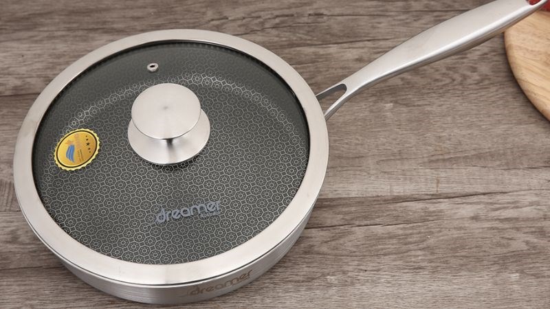 Chảo inox chống d&iacute;nh đ&aacute;y từ nắp k&iacute;nh 26cm Dreamer DKW-NFL126B 