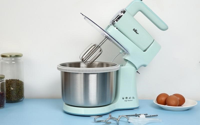 M&aacute;y nhồi bột đ&aacute;nh trứng Bear DDQ-B03V1