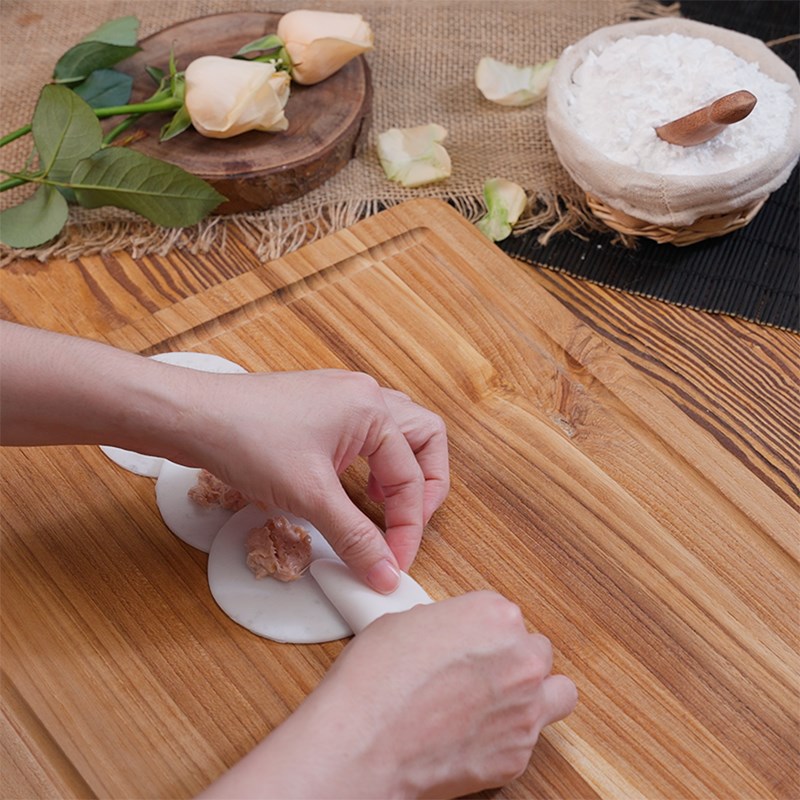 Bước 3 Gói há cảo hoa hồng Há cảo hoa hồng