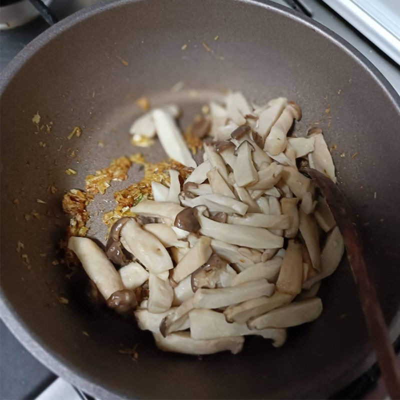 Bước 2 Làm nấm đùi gà kho sả ớt Nấm đùi gà kho sả ớt