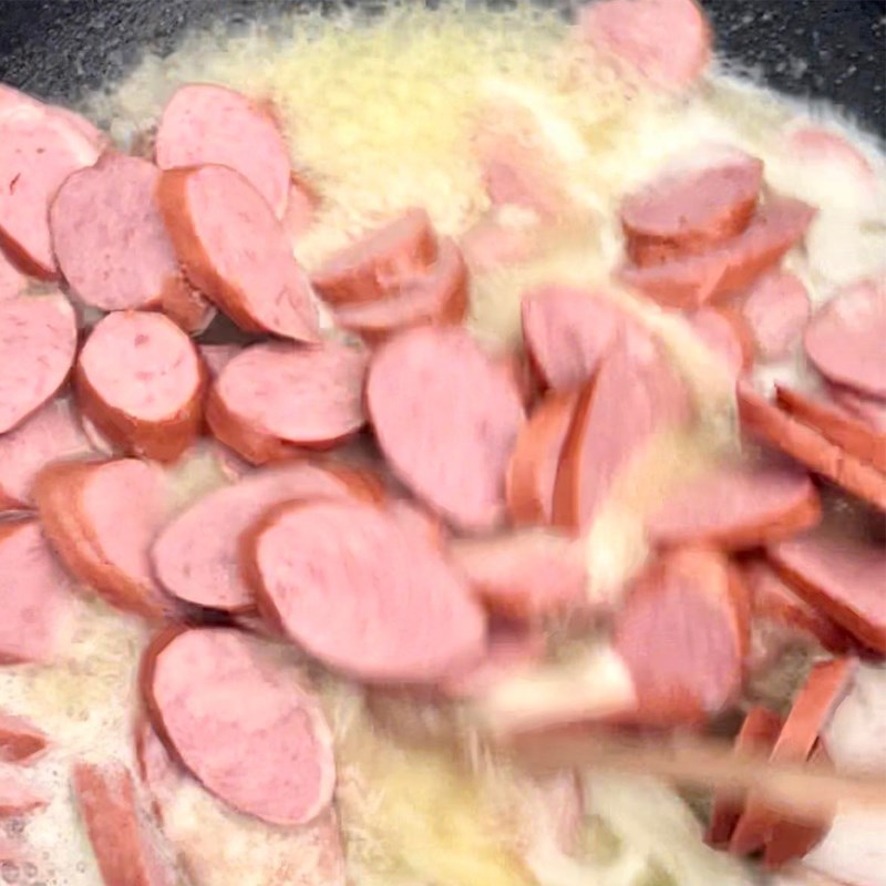 Bước 2 Làm tôm hùm sốt bơ tỏi Tôm hùm sốt bơ tỏi