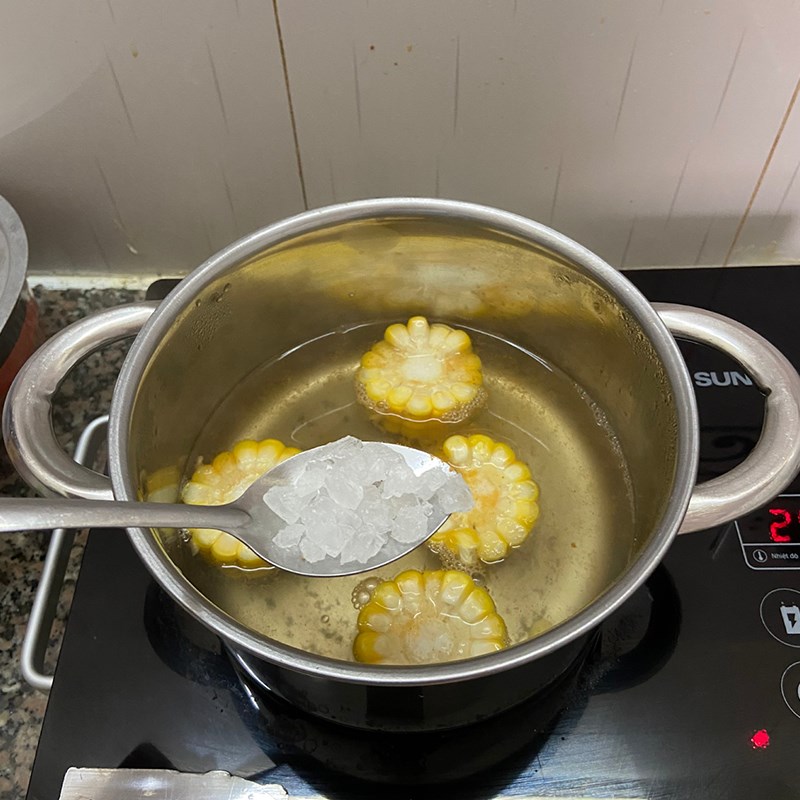 Bước 2 Nấu nước dùng Mì cay chay bột ớt