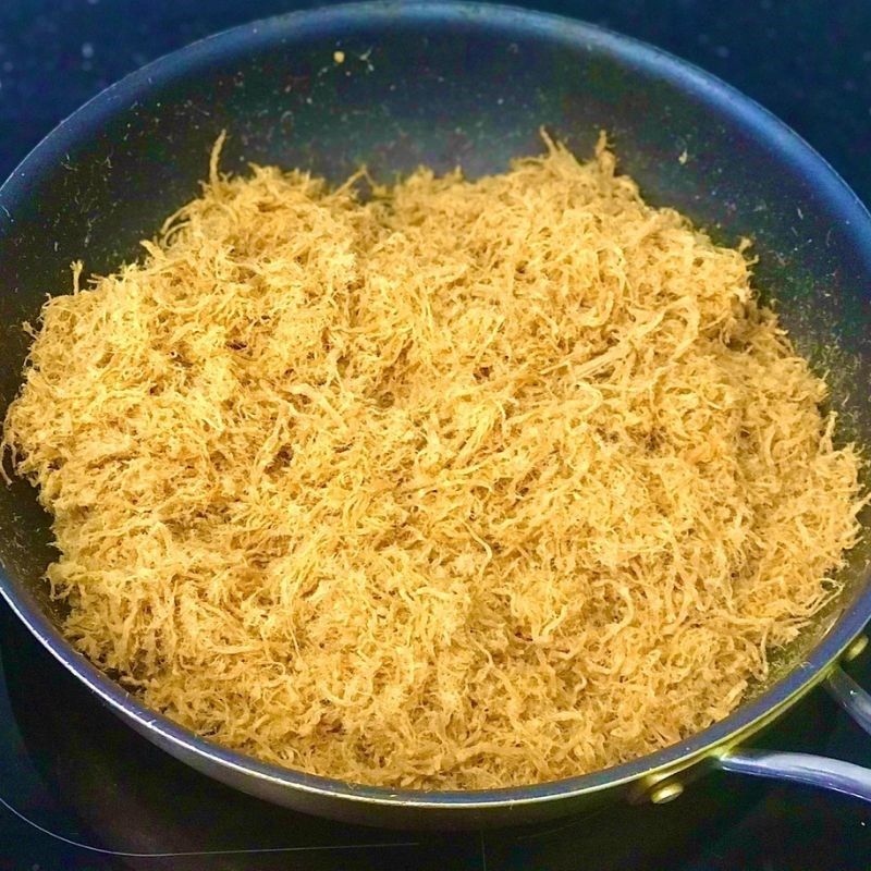 Step 4 Frying meat to make Taiwanese pork floss