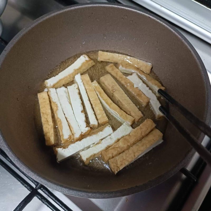 Bước 1 Sơ chế nguyên liệu Mì quảng xào chay