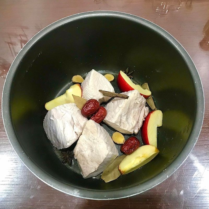 Step 1 Prepare and simmer the pork for Taiwanese Pork Floss