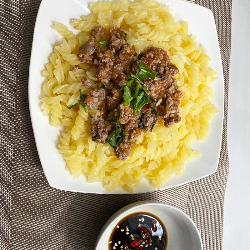 Bước 5 Thành phẩm Nui xào bò sốt cà chua