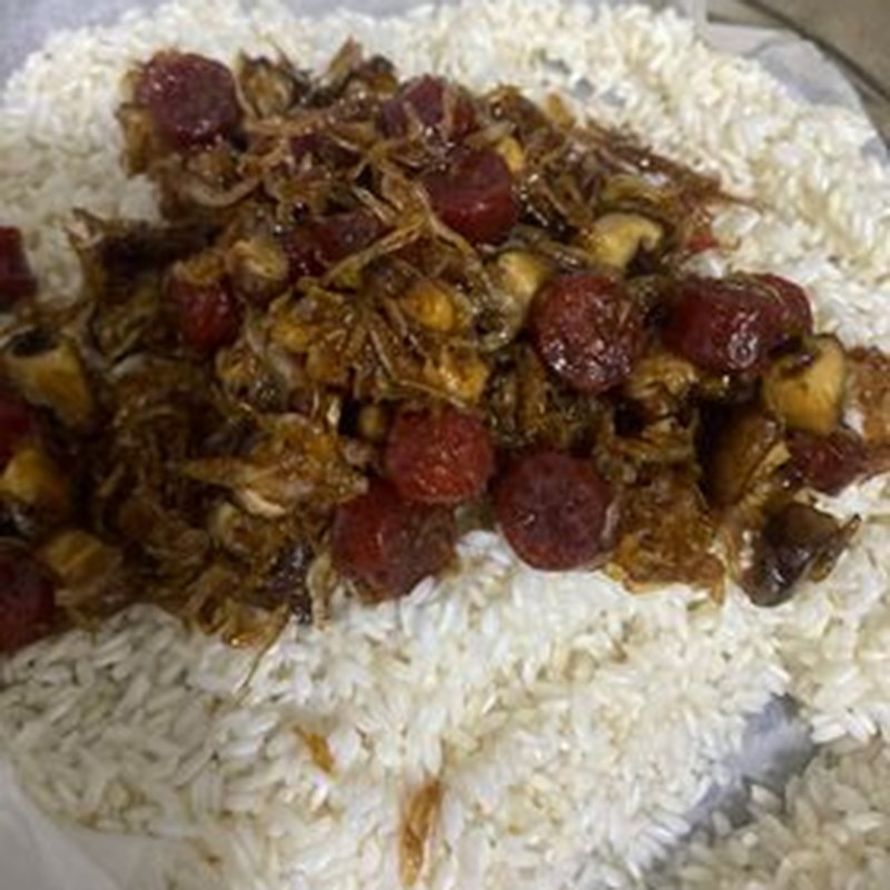 Bước 3 Tiến hành nấu xôi lạp xưởng Xôi ruốc lạp xưởng