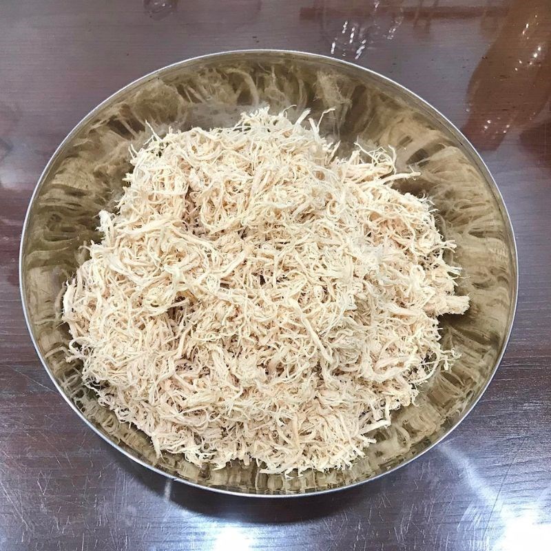 Step 2 Shred the pork for Taiwanese shredded pork