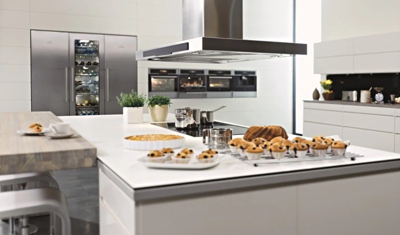 Mẫu mã đa dạng, tạo điểm nhấn cho không gian bếp