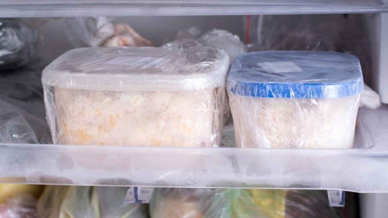 Bảo quản cơm trong tủ lạnh