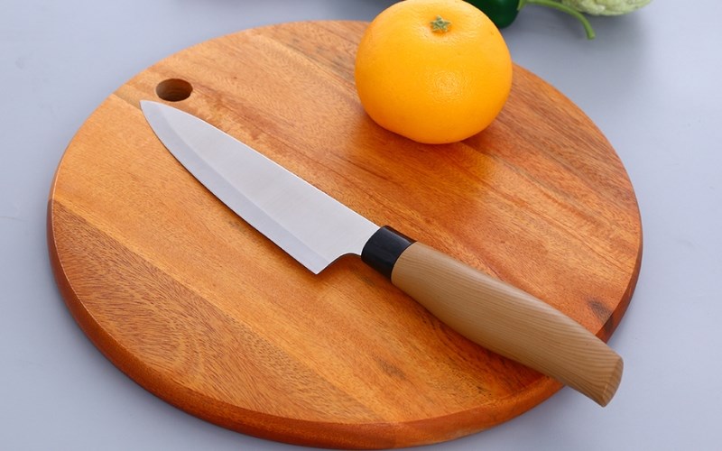 Dao d&ugrave;ng để th&aacute;i c&aacute;c nguy&ecirc;n liệu