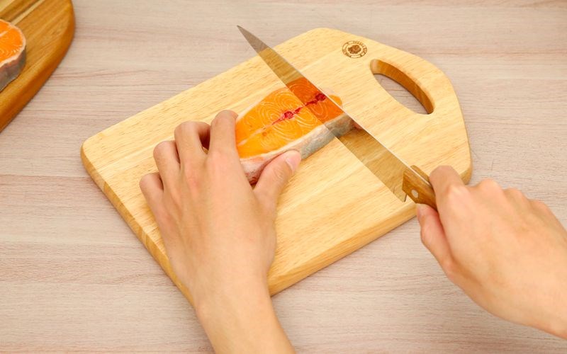 Thớt th&aacute;i gỗ chữ nhật 28.5 x 20 cm Trường Sơn CA285