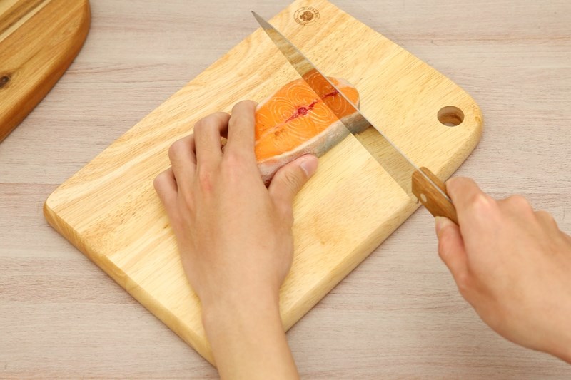 Thớt th&aacute;i gỗ chữ nhật 28.5 x 20 cm Trường Sơn KA285