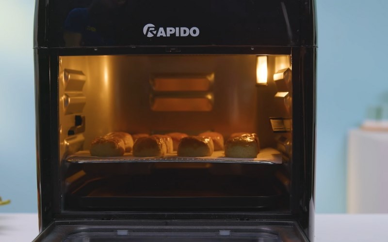 L&agrave;m b&aacute;nh bằng l&ograve; chi&ecirc;n kh&ocirc;ng dầu