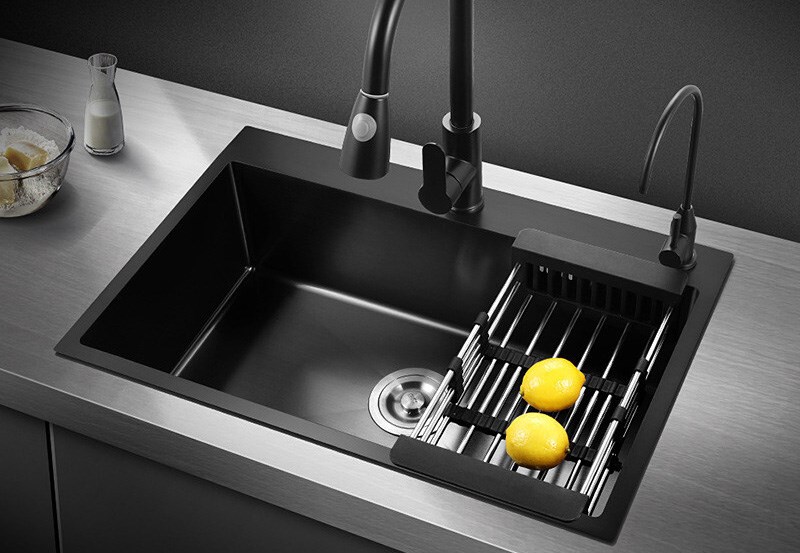 C&oacute; nhiều chậu với chất liệu kh&aacute;c nhau