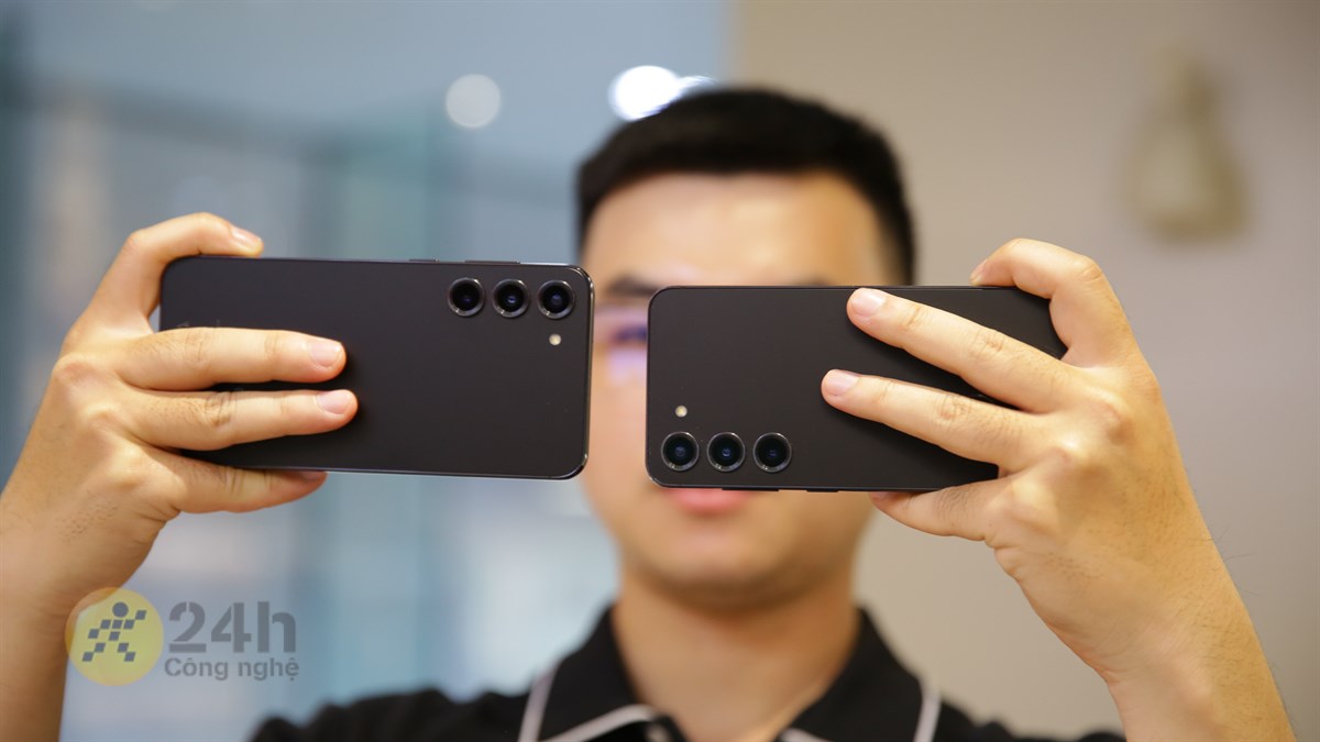 Thiết kế cụm camera sau của Galaxy S23+ làm mình liên tưởng đến phiên bản đầu tiên sử dụng thiết kế này - Galaxy S22 Ultra. Thiết kế cụm camera sau của Galaxy S23+ làm mình liên tưởng đến phiên bản đầu tiên sử dụng thiết kế này - Galaxy S22 Ultra.