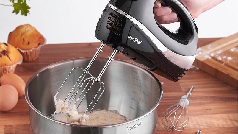 M&aacute;y đ&aacute;nh trứng c&oacute; trộn bột được kh&ocirc;ng?