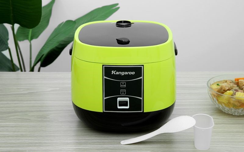 Nồi cơm nắp gài Kangaroo 2.2 lít KG22R1