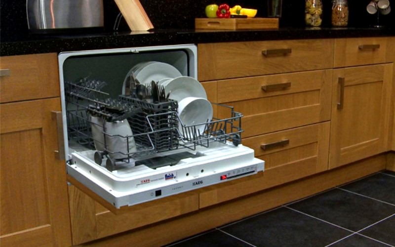 Ưu điểm m&aacute;y rửa b&aacute;t mini