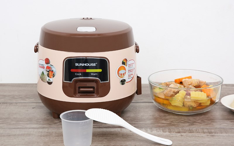 Nồi cơm nắp g&agrave;i Sunhouse 1 l&iacute;t SHD8208C