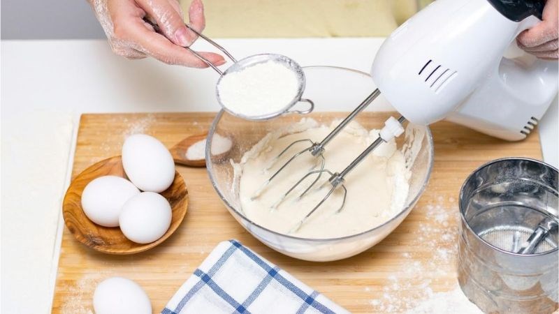 C&aacute;ch sử dụng m&aacute;y đ&aacute;nh trứng