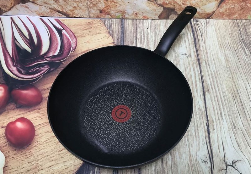 Sản phẩm nặng hơn c&aacute;c loại chảo th&ocirc;ng thường