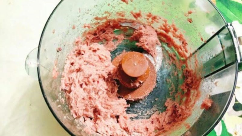  C&ocirc;ng đoạn xay nhuyễn thịt c&aacute;
