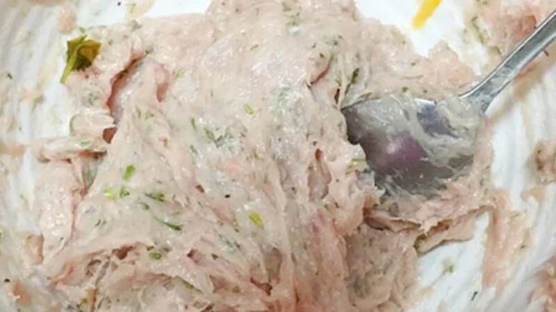 Quết chả c&aacute; 